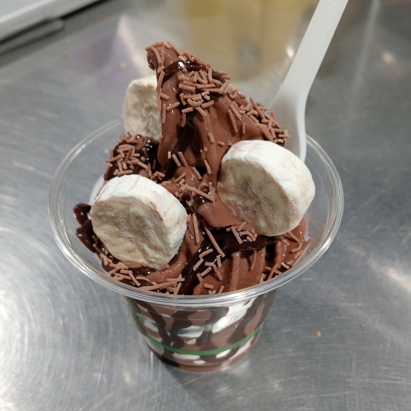 Twist'd Fruit sundae